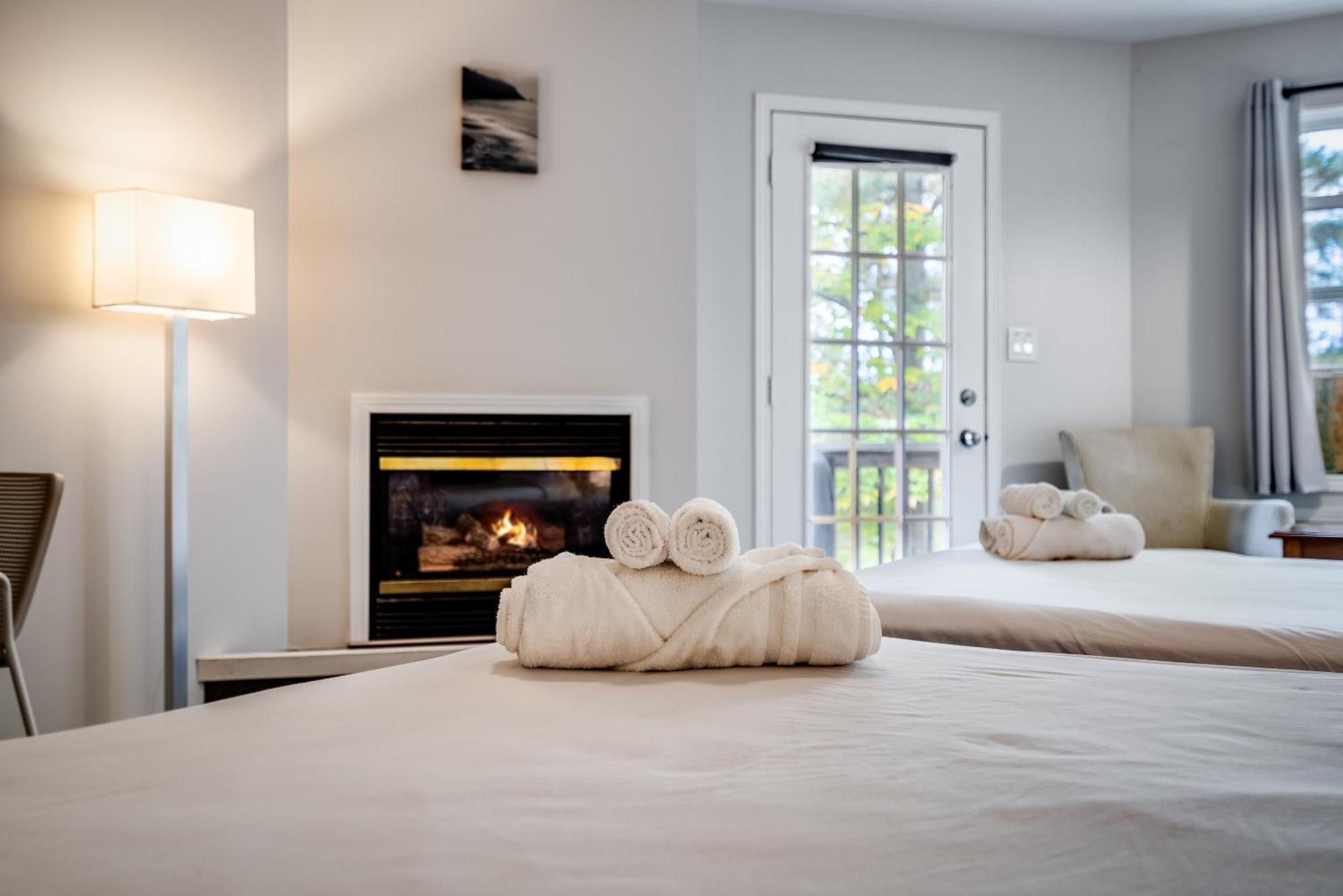 Muskoka Waterfront Retreat Villa Dwight Luaran gambar